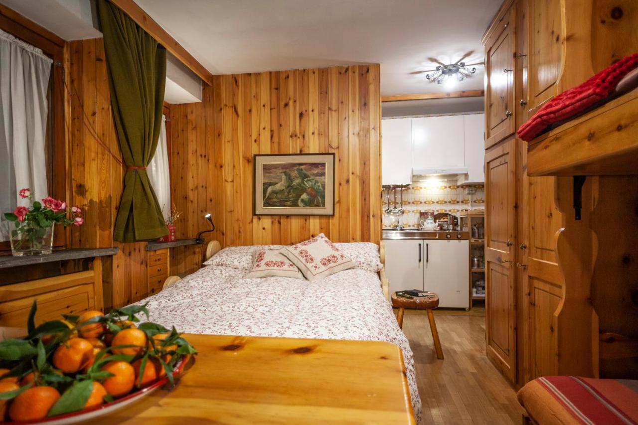 Casa-Chalet, In Centro A Courmayeur! Exterior photo